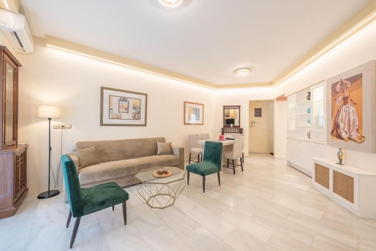 Central 3Br Apartment Next To Panormou Metro! アテネ エクステリア 写真