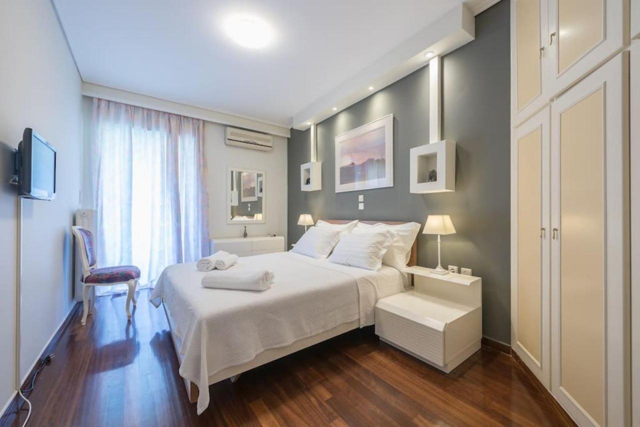 Central 3Br Apartment Next To Panormou Metro! アテネ エクステリア 写真